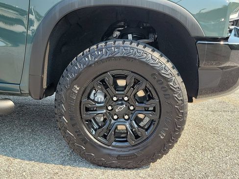 Used 2026 Chevrolet Silverado 1500 ZR2 AWD/4WD image 6