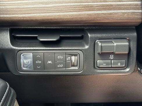 Used 2026 GMC Sierra EV Denali AWD/4WD image 17