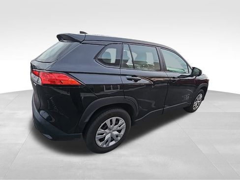 Used 2023 Toyota Corolla Cross L image 6