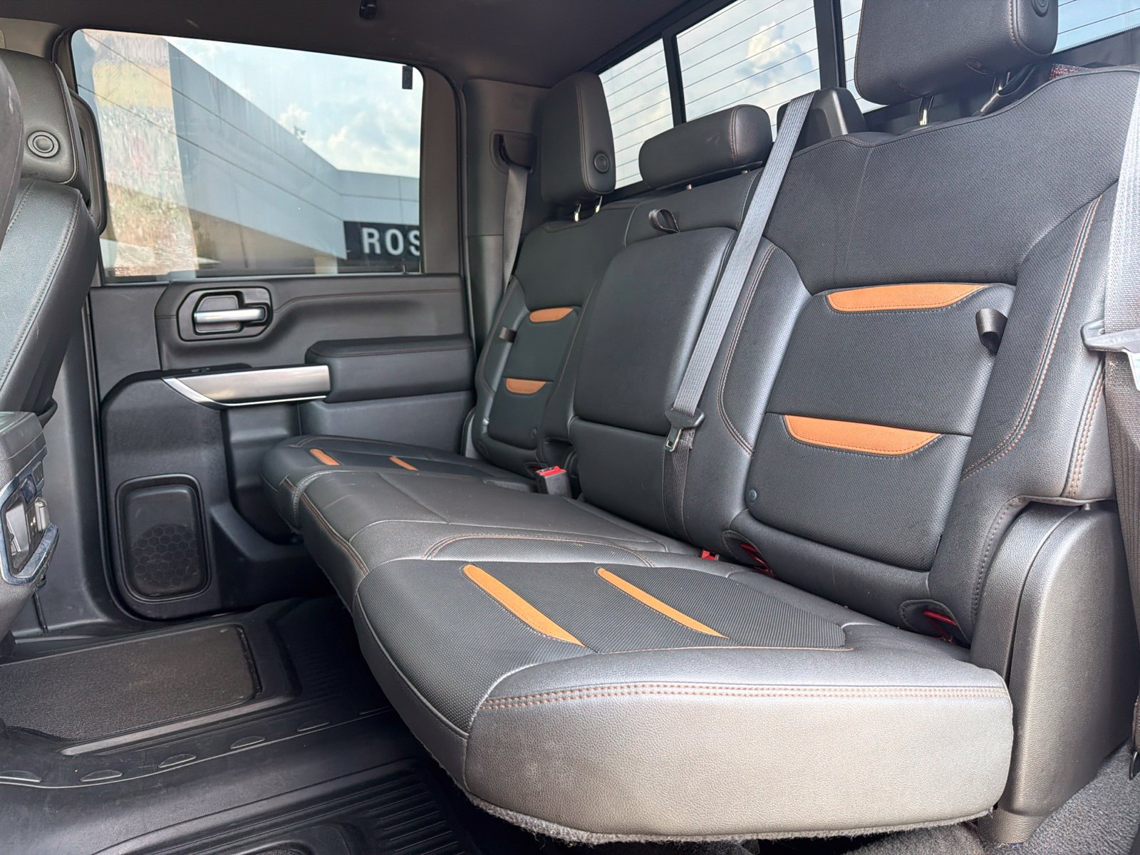 Used 2022 GMC Sierra 2500 AT4 w/ AT4 Preferred Package AWD/4WD image 12