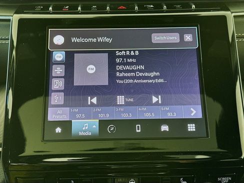Used 2025 Jeep Grand Cherokee L Laredo w/ Luxury Tech Group I RWD image 17