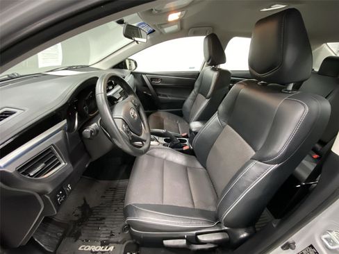 Used 2015 Toyota Corolla S image 17