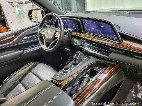 Certified 2023 Cadillac Escalade Premium Luxury w/ LPO, Radiant Package AWD/4WD image 28