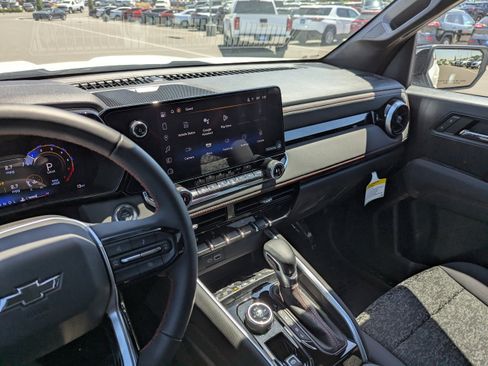 New 2025 Chevrolet Colorado Z71 w/ Midnight Edition image 19