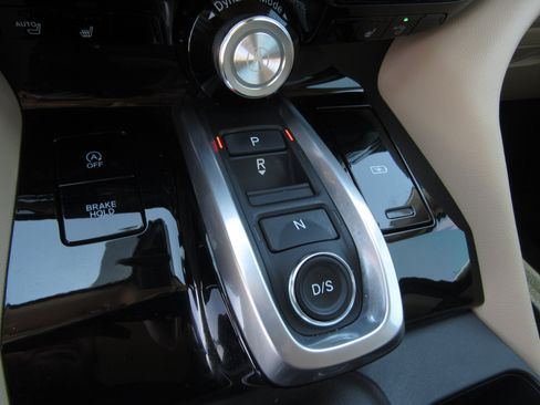 Used 2024 Acura MDX SH-AWD image 21