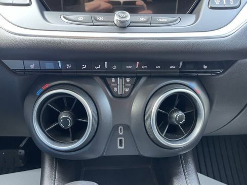 Certified 2022 Chevrolet Blazer LT w/ Sound & Technology Package image 36