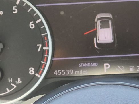 Used 2025 Nissan Pathfinder SV FWD image 12