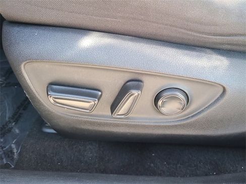 Used 2024 Toyota RAV4 XLE image 25