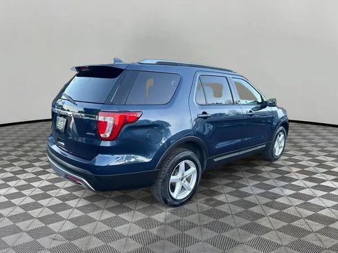 Used 2016 Ford Explorer XLT w/ Equipment Group 202A AWD/4WD image 5