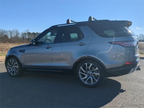 Used 2020 Land Rover Discovery Landmark image 5