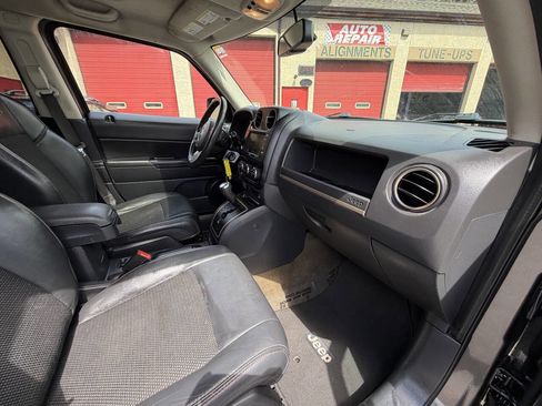 Used 2016 Jeep Patriot 75th Anniversary w/ Power Value Group AWD/4WD image 38