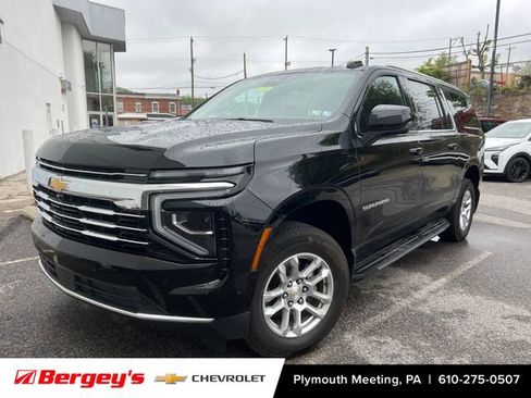 Certified 2025 Chevrolet Suburban LT AWD/4WD image 6
