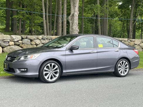 Used 2015 Honda Accord Sport image 14