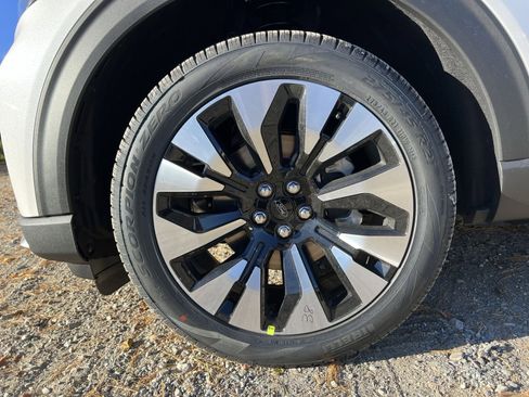 New 2026 Ford Explorer Platinum w/ LUX Leather Package image 12