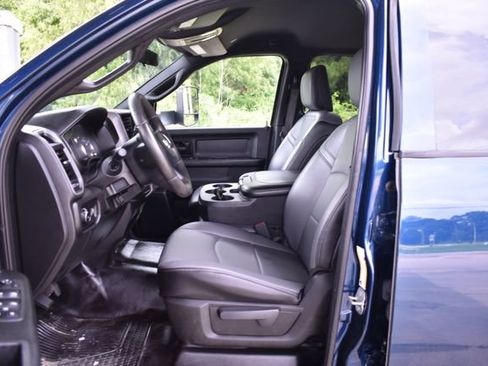 Used 2022 RAM 2500 Tradesman w/ Chrome Appearance Group AWD/4WD image 10