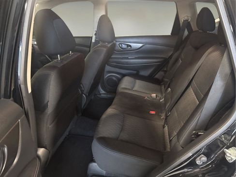 Used 2020 Nissan Rogue SV w/ Premium Package image 9