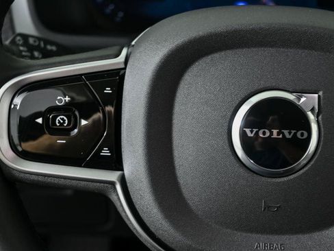 Used 2026 Volvo XC90 B6 Ultra w/ Protection Package AWD/4WD image 10