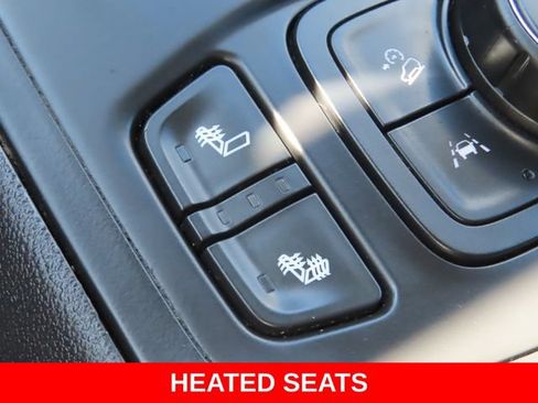 Used 2024 GMC Terrain SLT AWD/4WD image 4
