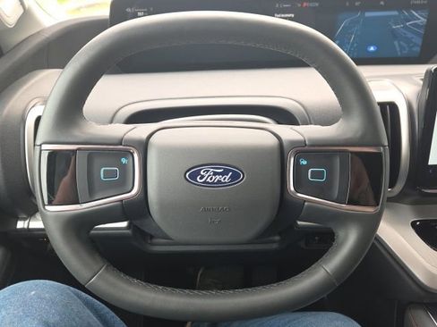 Used 2025 Ford Expedition Max Active image 39