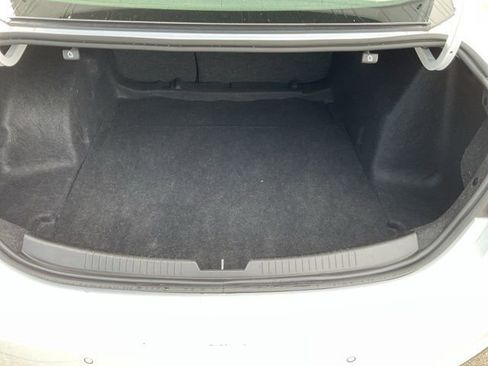 Used 2024 Chevrolet Malibu LT image 24