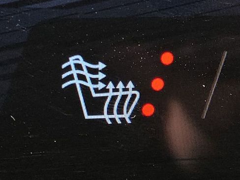 Used 2024 Chevrolet Equinox EV RS image 5