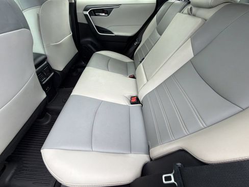 Certified 2021 Toyota RAV4 XLE Premium AWD/4WD image 26