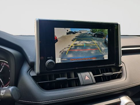 Used 2023 Toyota RAV4 XLE FWD image 22