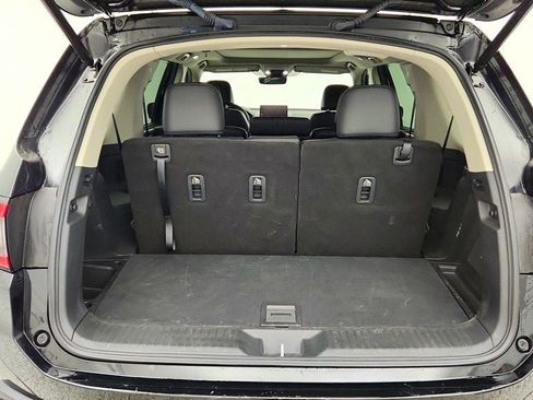 Used 2025 Honda Pilot Touring image 23