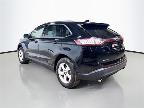 Used 2018 Ford Edge SE image 9