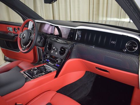 New 2026 Rolls-Royce Cullinan Black Badge AWD/4WD image 24