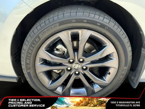 Used 2025 Toyota Sienna XSE w/ XSE Plus Package FWD image 47