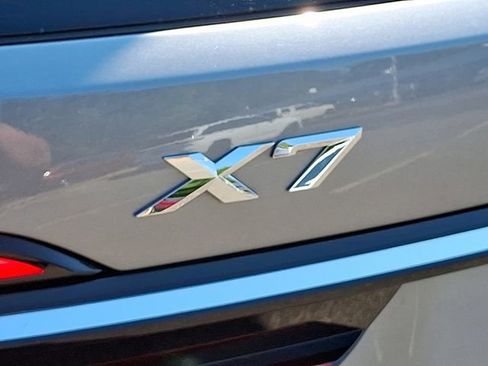 Used 2024 BMW X7 xDrive40i image 37
