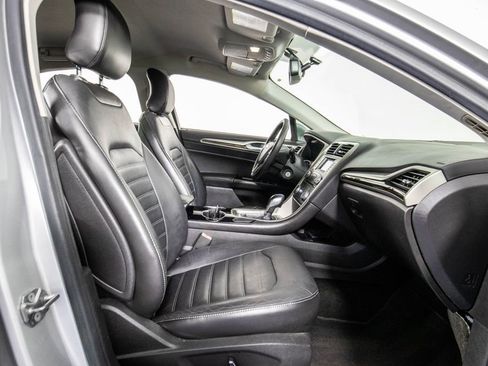 Used 2015 Ford Fusion SE w/ Equipment Group 202A FWD image 9