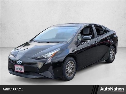 Used 2016 Toyota Prius Two image 1