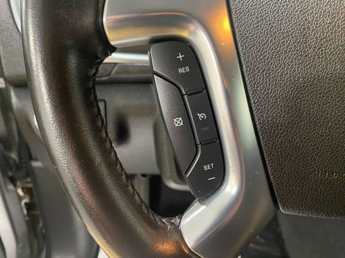 Used 2017 Chevrolet Traverse LT w/ Style and Technology Package image 11