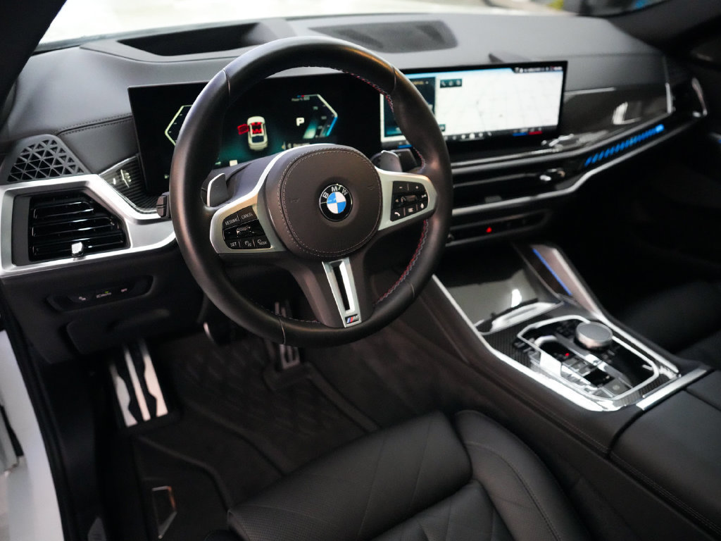 Used 2025 BMW X6 M60i w/ Parking Assistance Package AWD/4WD image 17