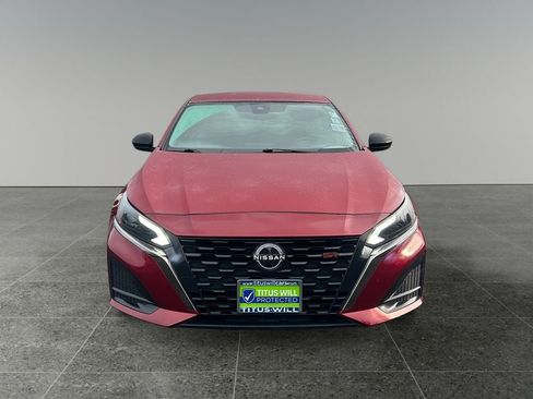 Used 2024 Nissan Altima 2.5 SR AWD/4WD image 2