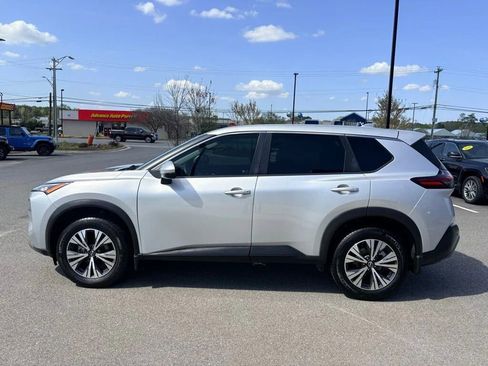 Used 2022 Nissan Rogue SV FWD image 7