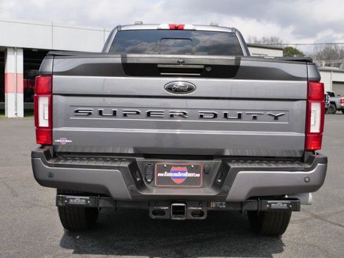 Used 2022 Ford F350 Lariat w/ Black Appearance Package image 19