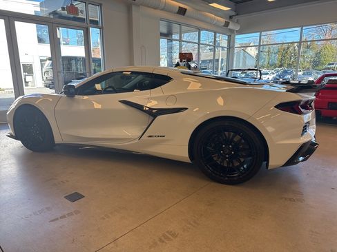 Used 2023 Chevrolet Corvette Z06 w/ Engine Appearance Package image 7