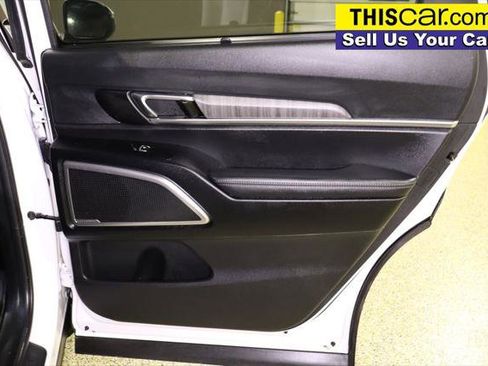 Used 2023 Kia Telluride EX w/ EX Captain's Chair Package image 39