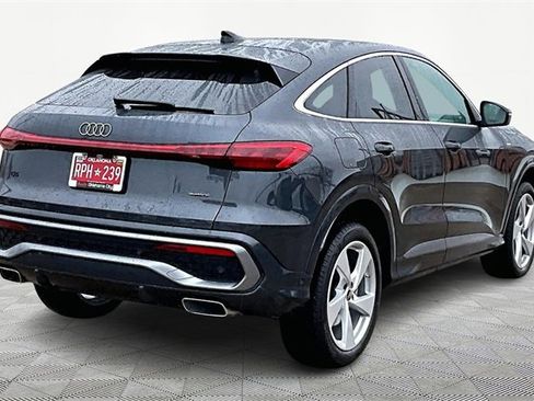 Used 2025 Audi Q5 Premium Plus w/ Premium Plus image 2
