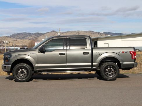 Used 2017 Ford F150 XLT image 3