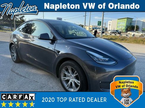 Used 2022 Tesla Model Y Long Range image 3