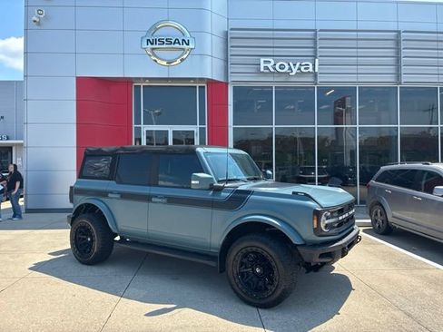 Used 2023 Ford Bronco Outer Banks AWD/4WD image 1