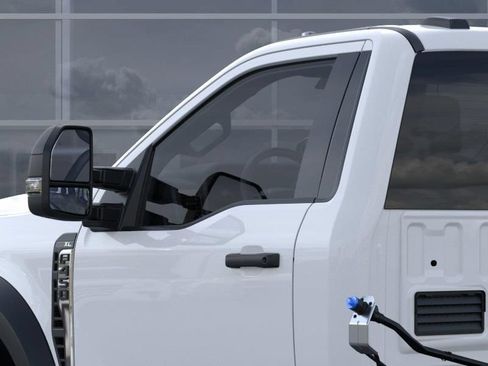 New 2026 Ford F450 XL w/ XL Chrome Package RWD image 20