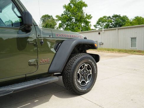 Used 2023 Jeep Gladiator Mojave w/ Trailer Tow Package AWD/4WD image 18