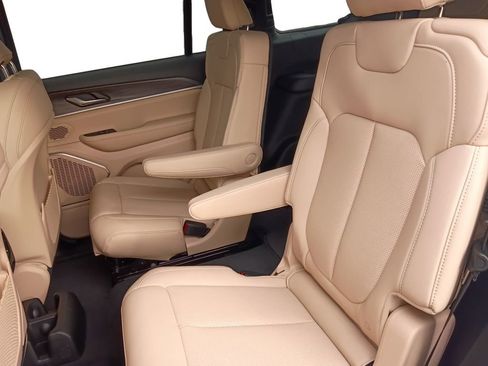 New 2026 Jeep Grand Cherokee L Limited AWD/4WD image 22