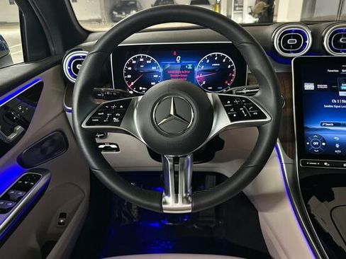 Used 2025 Mercedes-Benz GLC 300 GLC 300 image 17