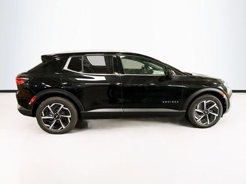 New 2026 Chevrolet Equinox EV LT image 5